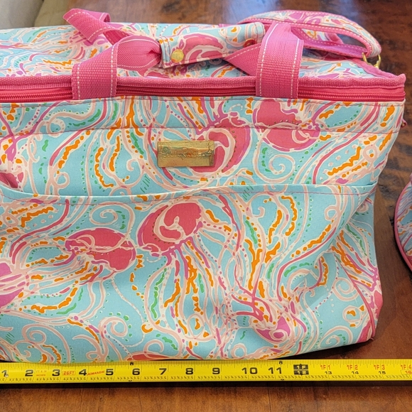 Lilly Pulitzer Set insulated Cooler and Cooler Tote with coozie and wine sleeve - Picture 2 of 9